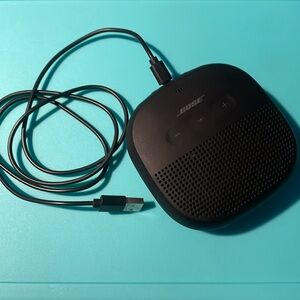 Bose portable Bluetooth soundlink micro in black